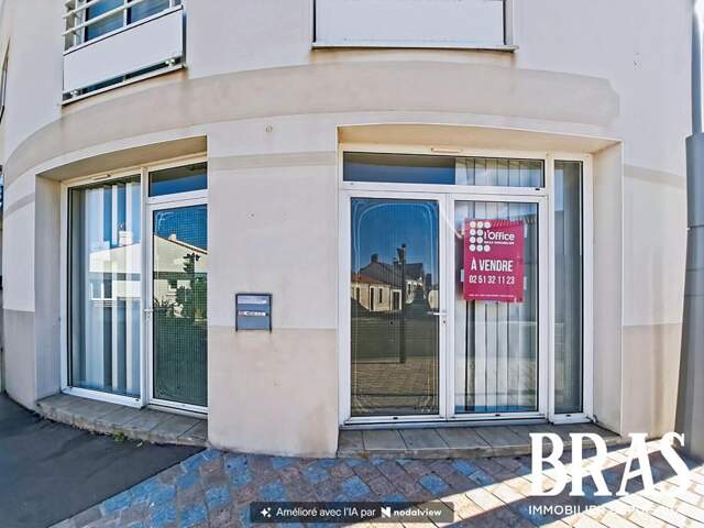 Local commercial Les Sables D Olonne 33 m2 — photo du bien
