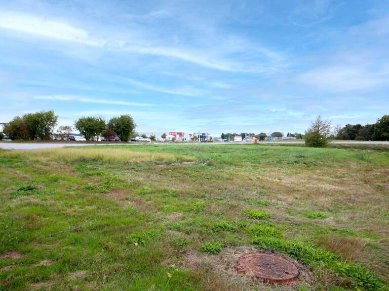 Terrain - 1 805 m² - Saint-Aubin-du-Cormier (35) — photo 1