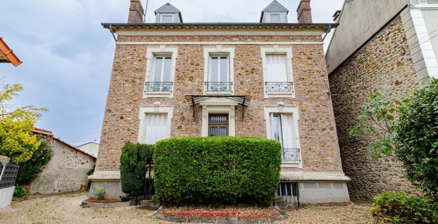 Appartement 1 pièce de 33 m² à Corbeil-Essonnes — photo 1
