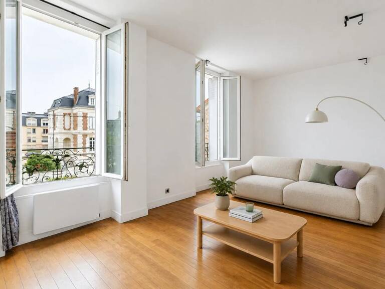 Appartement 1 pièce de 33 m² à Corbeil-Essonnes — photo 1
