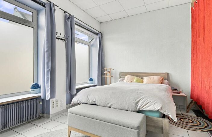 92240 – MALAKOFF – MAISON DE CARACTÈRE 149 M² – COUR – 2 STUDIOS INDÉPENDANTS – SOUS-SOL TOTAL – DOUBLE ACCÈS – PROXIMITÉ PARIS — photo 3