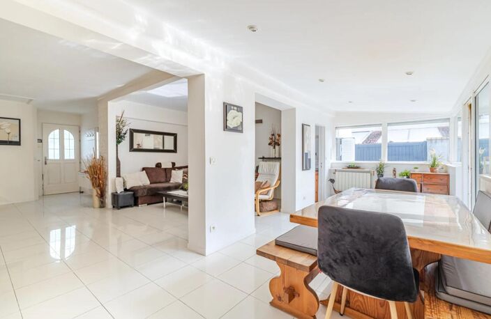 Maison de 5 pièces de 94 m² à Thiais — photo 3