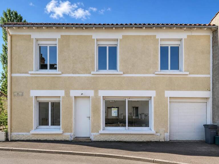 Maison de 5 pièces de 200 m² à Saint-Étienne-de-Mer-Morte — photo 1