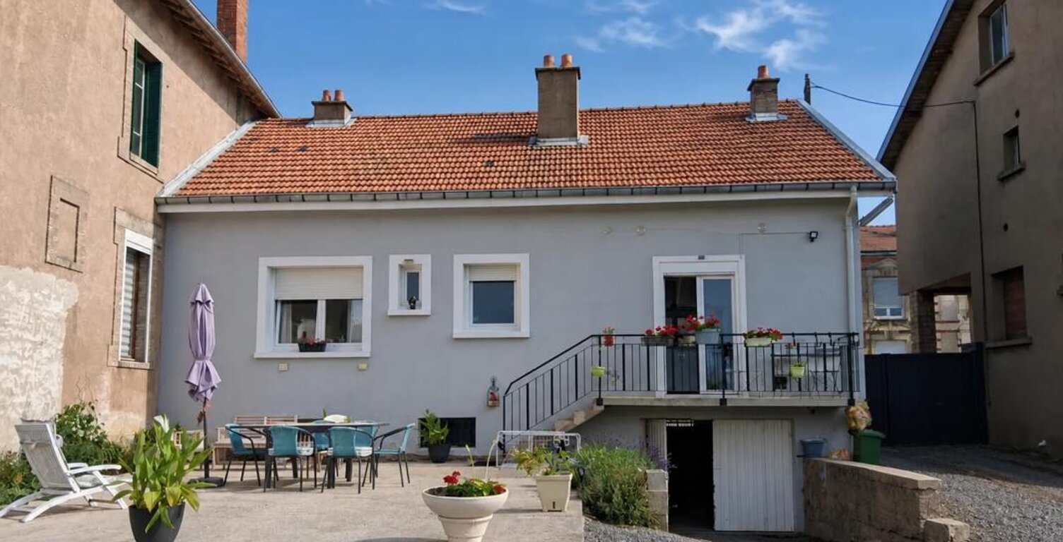 Maison rénovée PLAIN PIED F5 DE 110 M2 JARDIN TERRASSE — photo 1