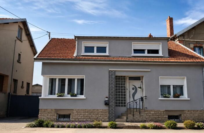 Maison rénovée PLAIN PIED F5 DE 110 M2 JARDIN TERRASSE — photo 2
