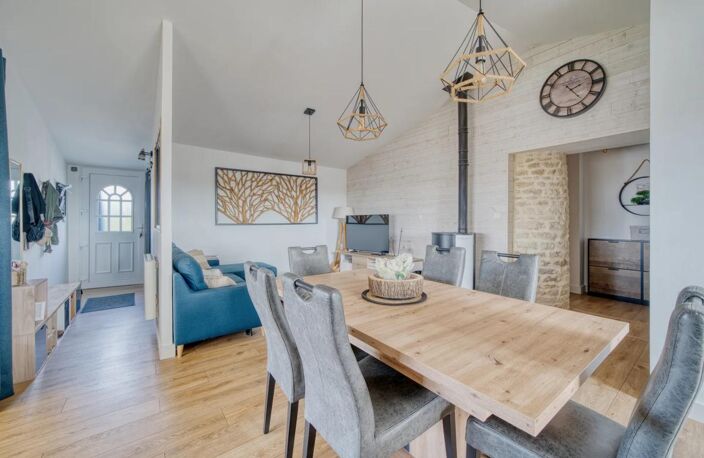 17170 LA RONDE – LONGÈRE RÉNOVÉE – 94 M² – 3 CHAMBRES – PISCINE — photo 4