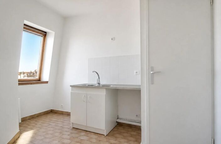 Appartement de 2 pièces de 45 m² à La Garenne-Colombes — photo 2