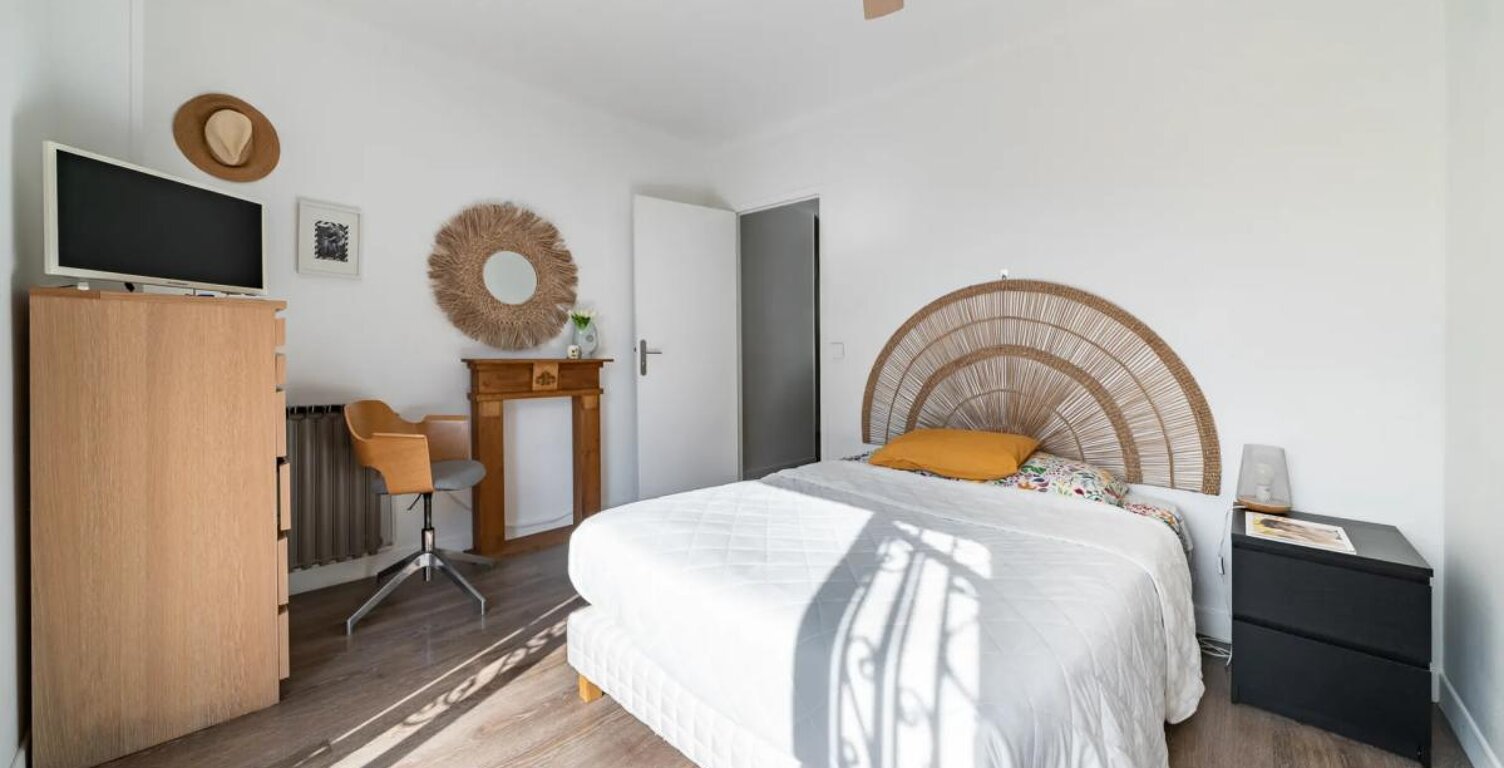 Maison de 6 pièces de 131 m² à Vence — photo 1