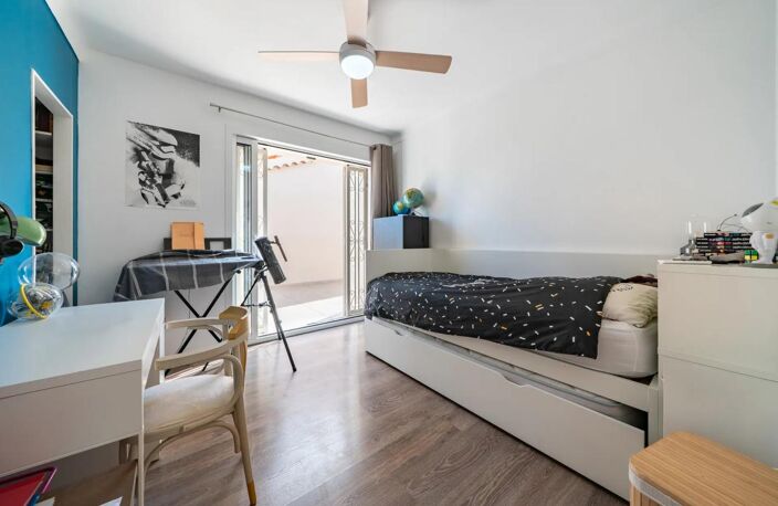 Maison de 6 pièces de 131 m² à Vence — photo 2