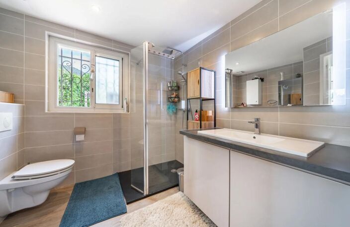 Maison de 6 pièces de 131 m² à Vence — photo 5