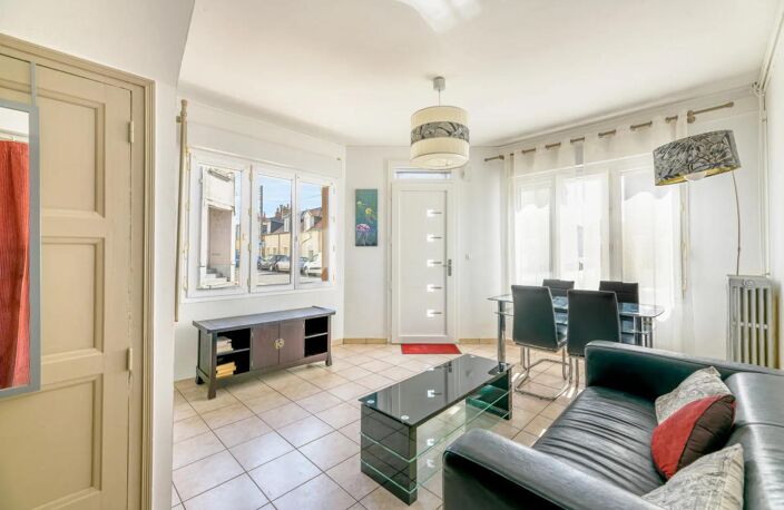 Maison de 6 pièces de 115 m² située à Tours — photo 2