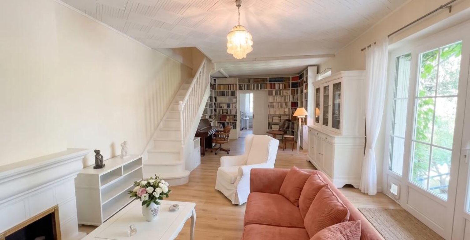 Maison de 6 pièces de 140 m² à entre Cahors et st Cirq Lapopie — photo 1