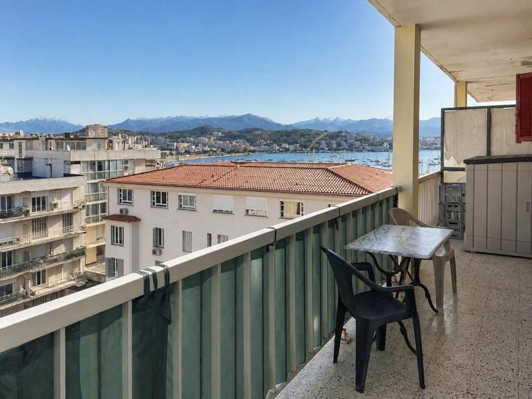 Appartement 2 pièces de 32 m² situé à Ajaccio, à proximité du cours Napoléon — photo 1