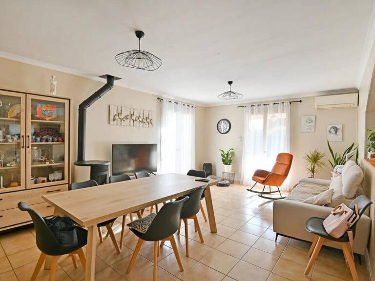 Maison de 5 pièces de 90 m² située à Nîmes — photo 1