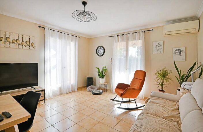 Maison de 5 pièces de 90 m² située à Nîmes — photo 2