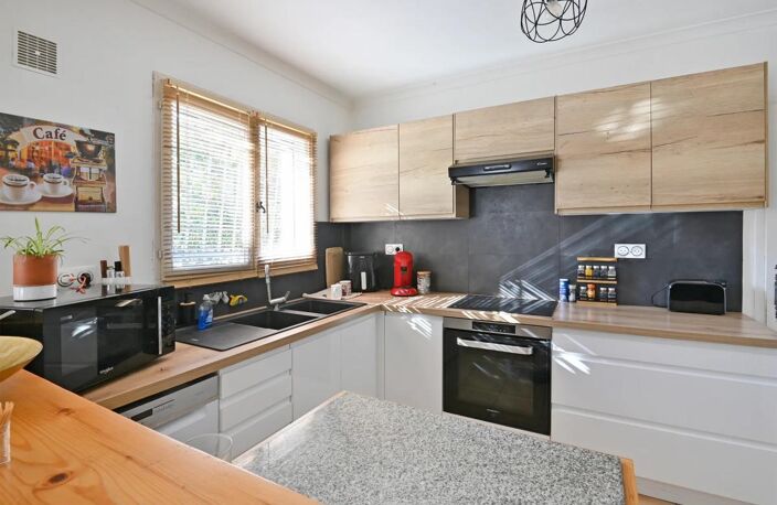 Maison de 5 pièces de 90 m² située à Nîmes — photo 4