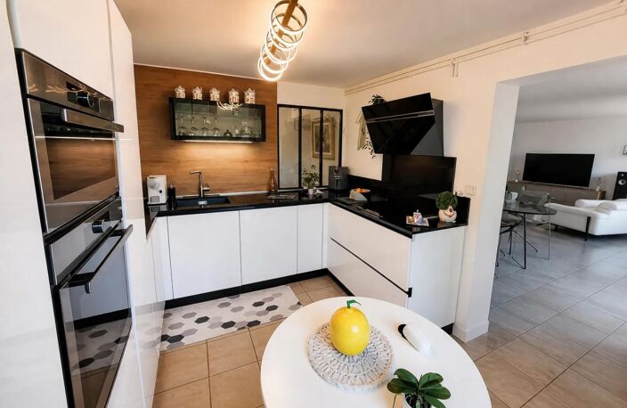 Appartement 4 pièces de 109 m² à Crouy-Saint-Pierre — photo 4
