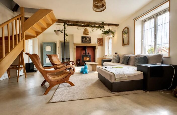 Maison de 6 pièces de 180 m² à Saint-Germain-des-Bois — photo 2