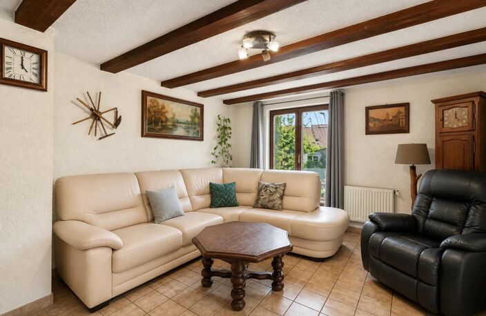 67250 KUTZENHAUSEN – 153 M² HABITABLES – 1630 M² DE TERRAIN – 2 ENTRÉES INDÉPENDANTES – POSSIBILITÉ DE 2 LOGEMENTS – COMBLES – CAVE – FORT POTENTIEL DE RÉNOVATION — photo 2