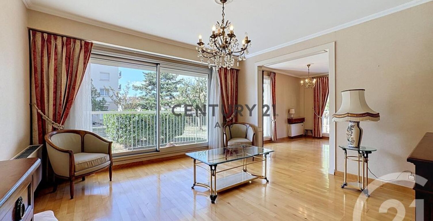 T4 — photo 1