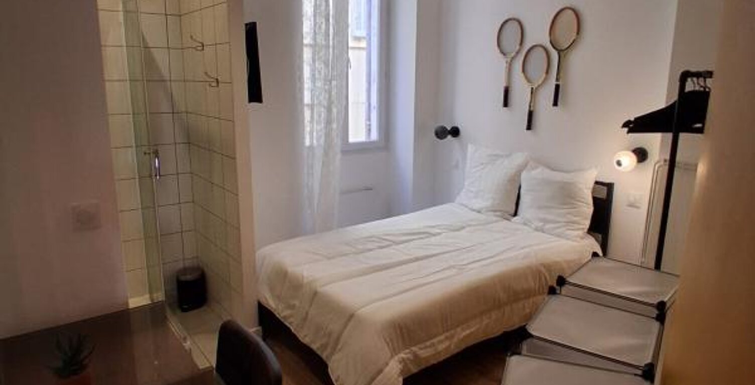 ?? Colocation 3 chambres avec douches privatives – Rue Pierr — photo 1