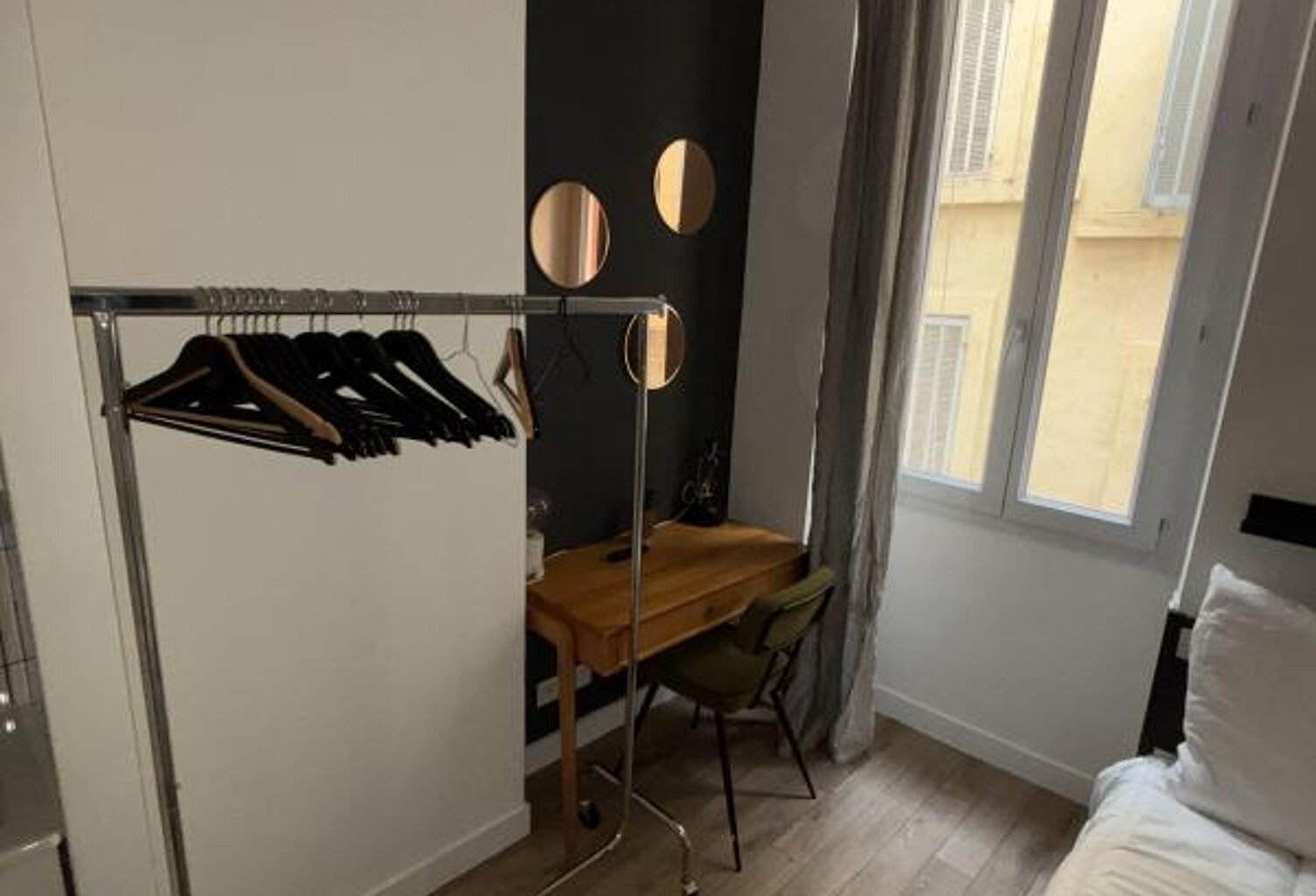 Colocation 3 chambres avec douches privatives – Joliette - M — photo 1