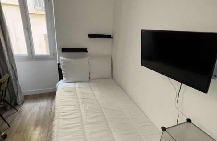 Colocation 3 chambres avec douches privatives – Joliette - M — photo 2