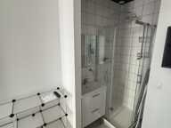 Colocation 3 chambres avec douches privatives – Joliette - M — photo 4