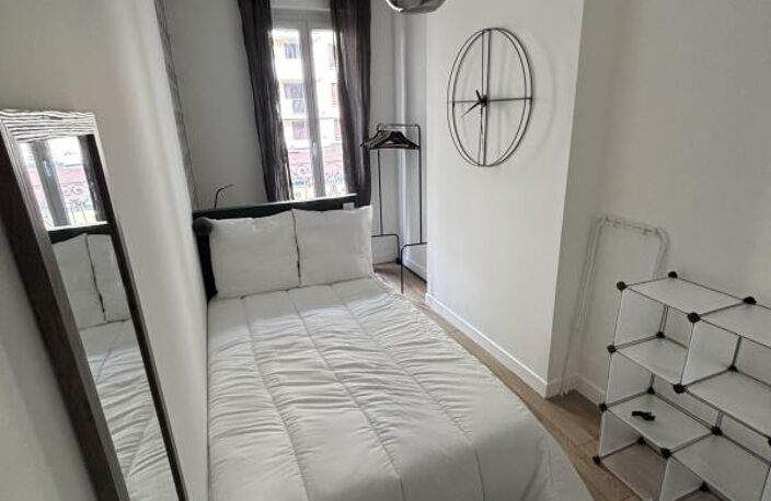 Colocation 3 chambres avec douches privatives – Joliette - M — photo 5