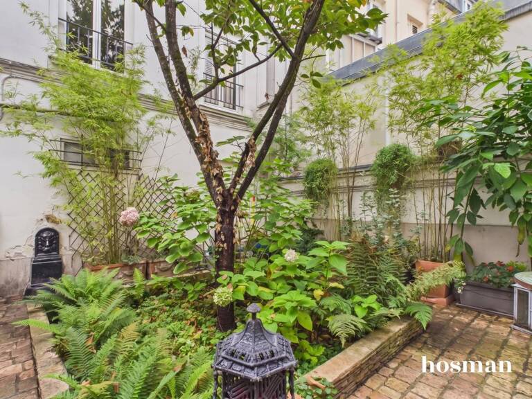 Appartement 2 pièces d'exception avec jardin et terrasse 43m² — Rue Lepic, Paris 18e — photo 1