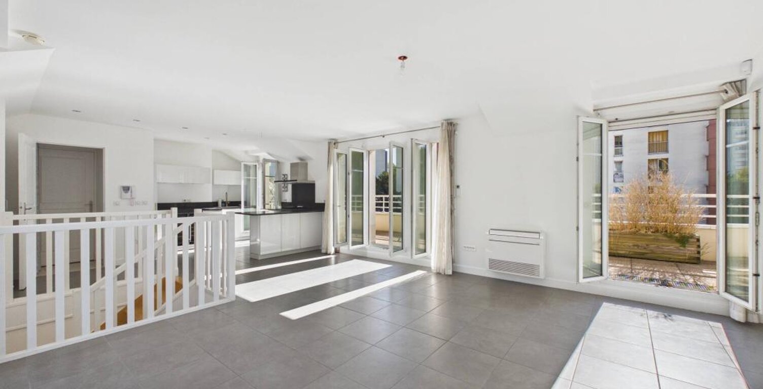 Duplex 4 pièces au dernier étage avec terrasse et balcon - Grande Rue, Sèvres — photo 1