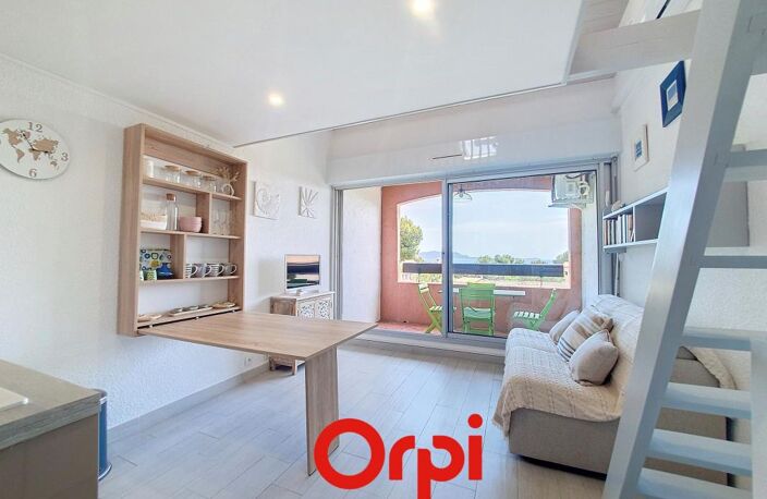 Magnifique Studio meublé avec mezzanine entièrement rénové avec vue mer — photo 2
