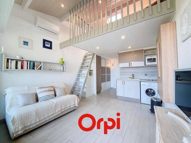 Magnifique Studio meublé avec mezzanine entièrement rénové avec vue mer — photo 1