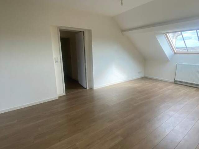 Appartement À Vendre — photo du bien