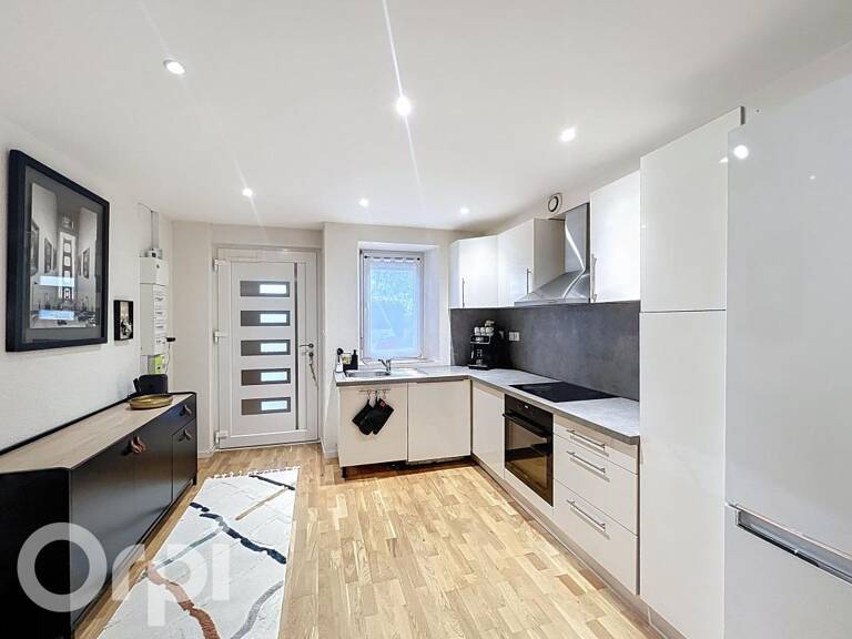 Maison mitoyenne T5 avec une terrasse et 2 places de stationnement — photo 1