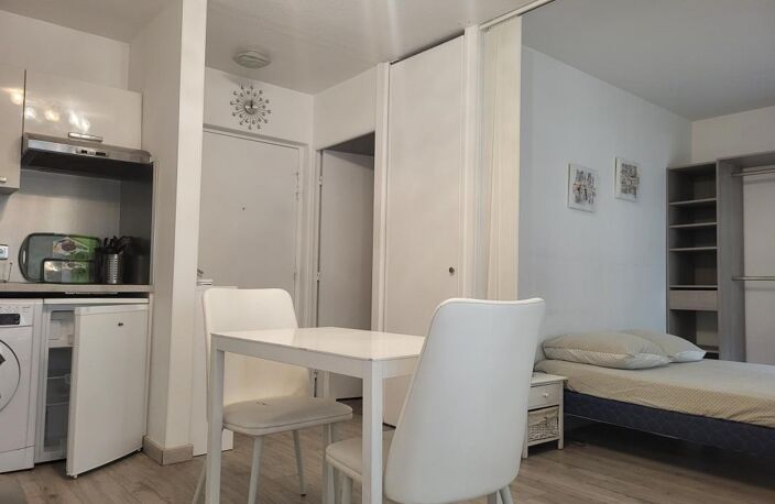 Appartement À Vendre — photo 2