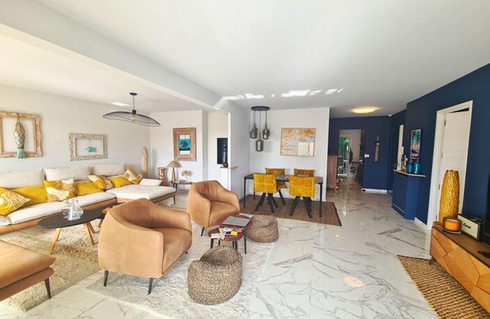 Appartement T4 SANARY- A DEUX PAS DU PORT — photo 2