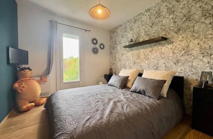 Maison de 137m2 avec 4 chambres , jardin et garage SAINS EN AMIENOIS (80) — photo 3