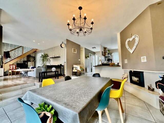 Maison de 128m2 avec 4 chambres , jardin et garage SAINS EN AMIENOIS (80) — photo du bien