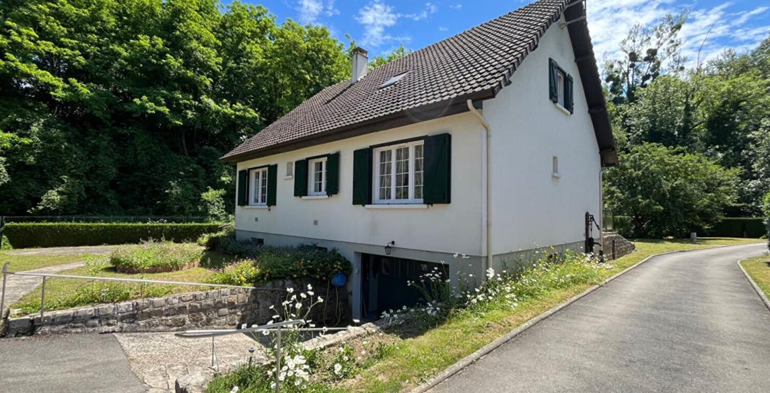 Maison à Noyon 6 pièce(s) 139m²  - Sous-Sol et jardin — photo 1