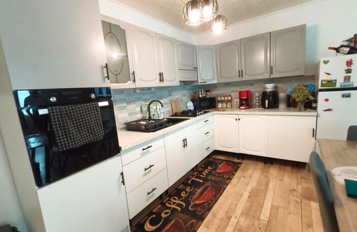 29540 Spezet maison de plain pied 2 chambres garage garage, cour et jardin — photo 3