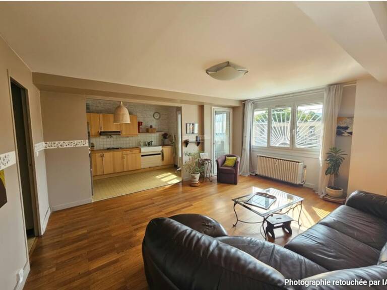 Firminy 42700 appartement T2 de 60,9m² habitables une chambre place de garage et cave — photo 1