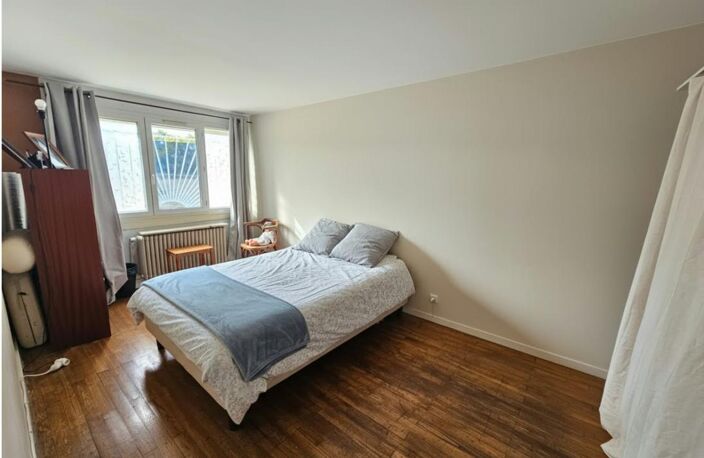 Firminy 42700 appartement T2 de 60,9m² habitables une chambre place de garage et cave — photo 3