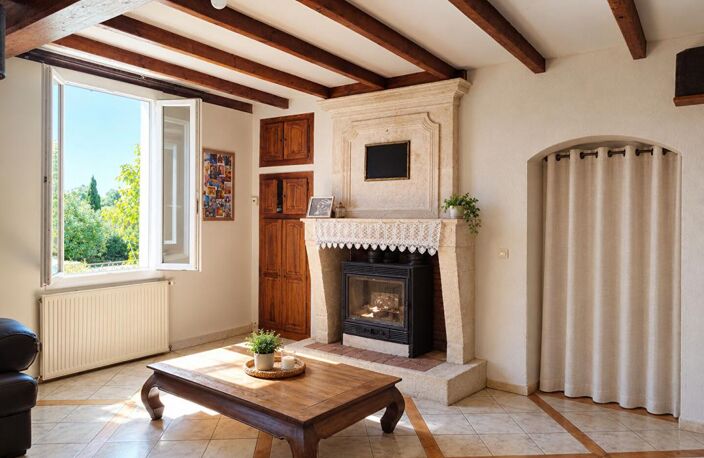 Maison VAL DE COGNAC 8 pièces, 4 chambres, avec piscine et jardin clos — photo 3