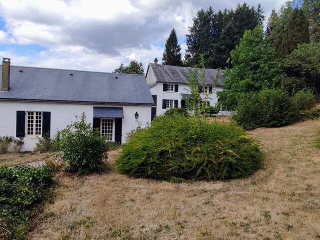 Ensemble de deux Maisons Montsauche Les Settons 6 pièces 263 m2 — photo du bien
