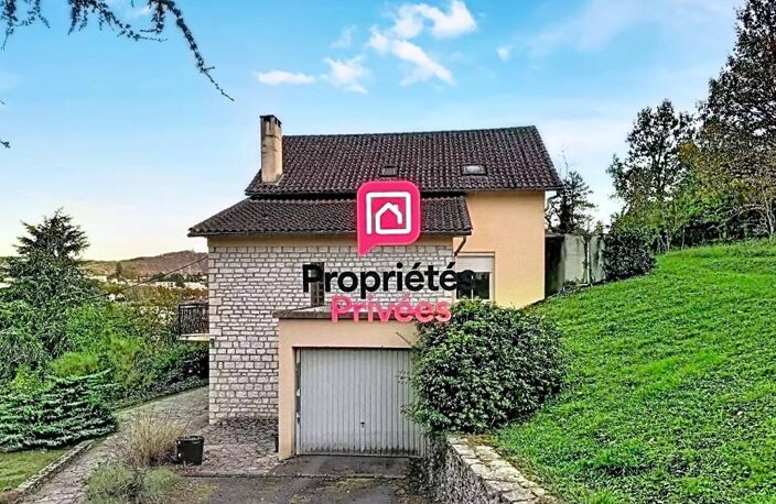 LOT - CAHORS - Maison familiale de 154m2 avec terrain arboré de plus de 2 600 m² et potentiel de division parcellaire — photo 2