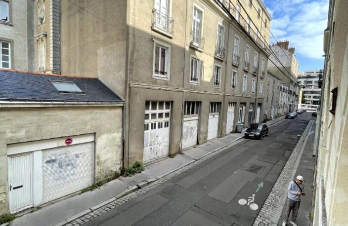 NANTES HYPERCENTRE ? STUDIO 13,72 M² ? RUE DE L'INDUSTRIE — photo 2