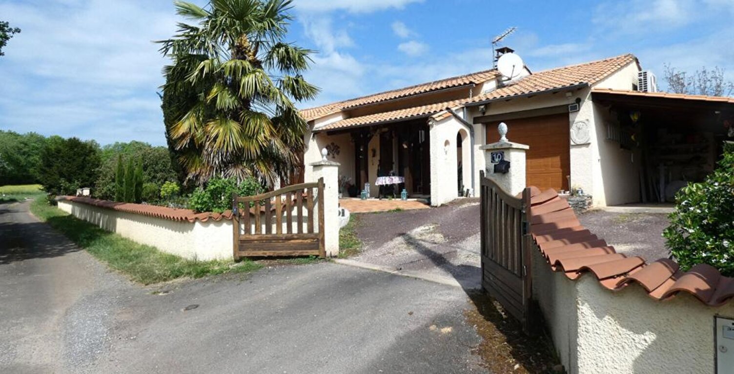 Maison Saint Martial D Albarede 4 pièce(s) 98 m2 — photo 1