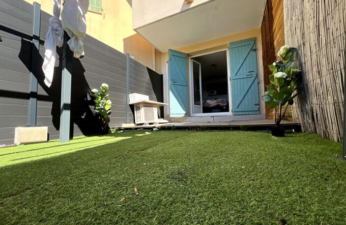 Magnifique appartement studio en rez-de-chaussée avec jardin et une place de stationnement à 200 m de la mer — photo 5