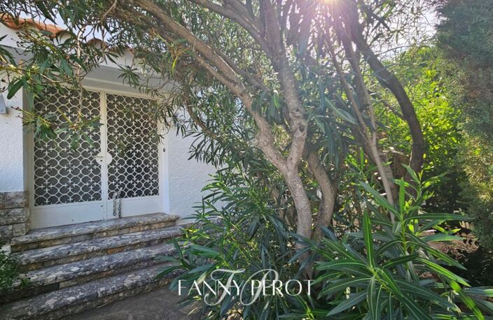 Maison familiale de charme de plus de 150 m² avec terrasses, jardin et sous-sol complet au clos Banet — photo 4